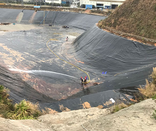 呼玛废水池清理